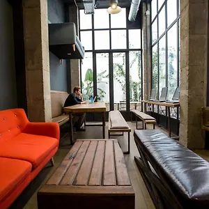 Black Swan Hostel